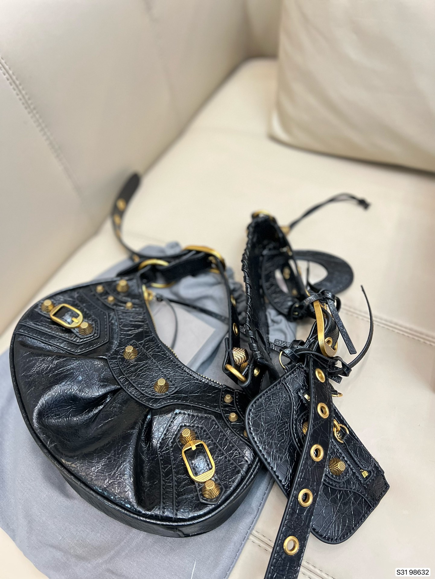 BALENCIAGA $86 gallery