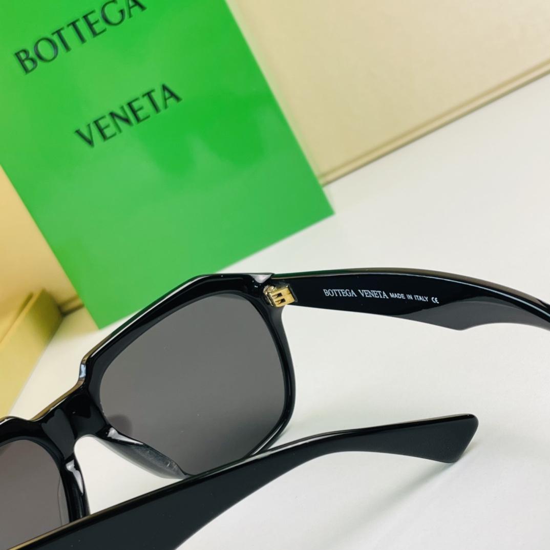 BOTTEGA VENETA $56 gallery