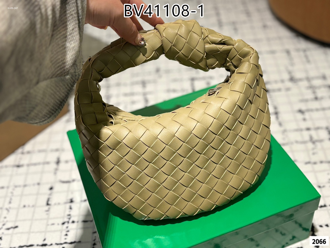 BOTTEGA VENETA $66 gallery