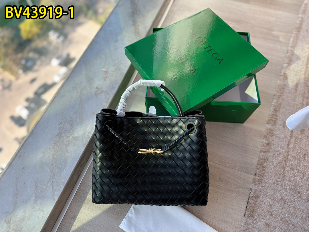 BOTTEGA VENETA $86 gallery