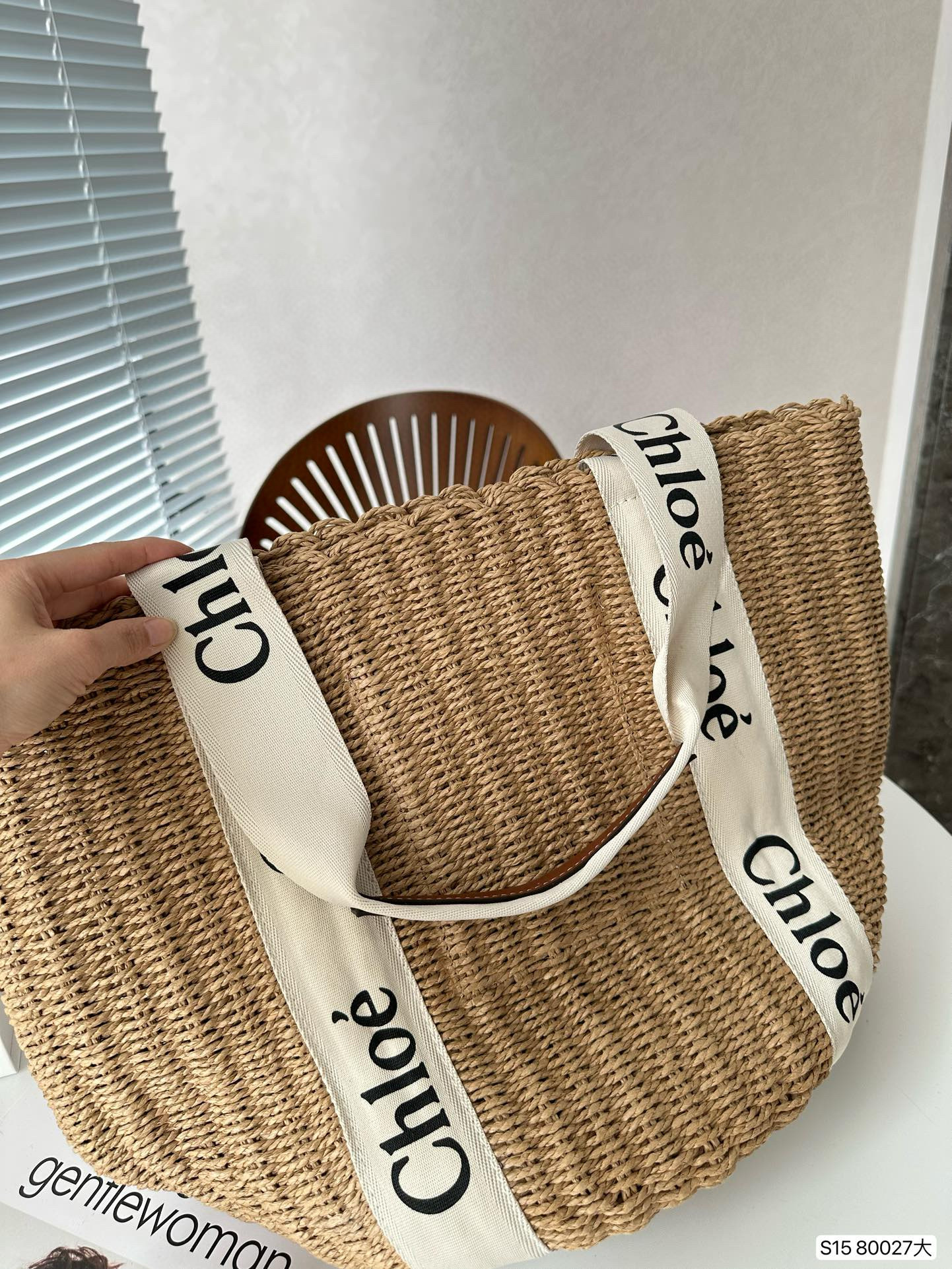 CHLOE 50.97$   code 306-6996-R gallery