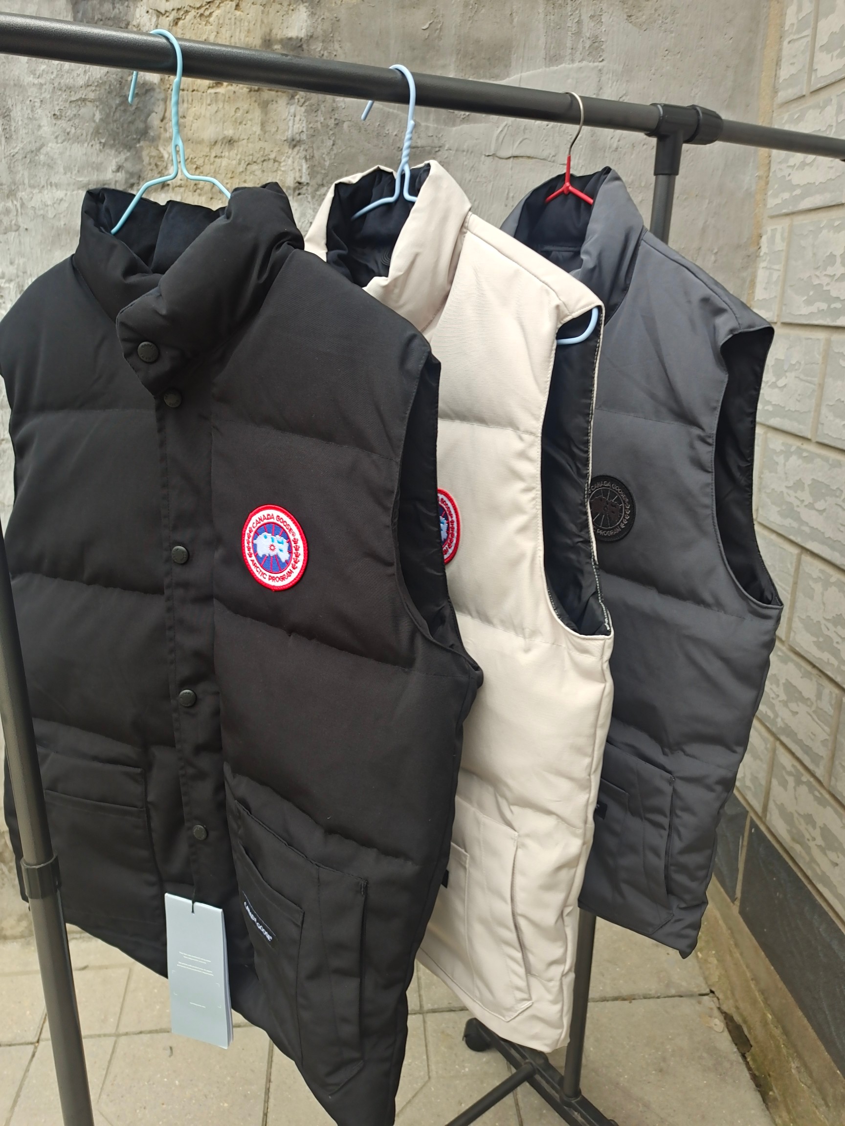 Canada Goose  62.58$    code 420-7269-R gallery