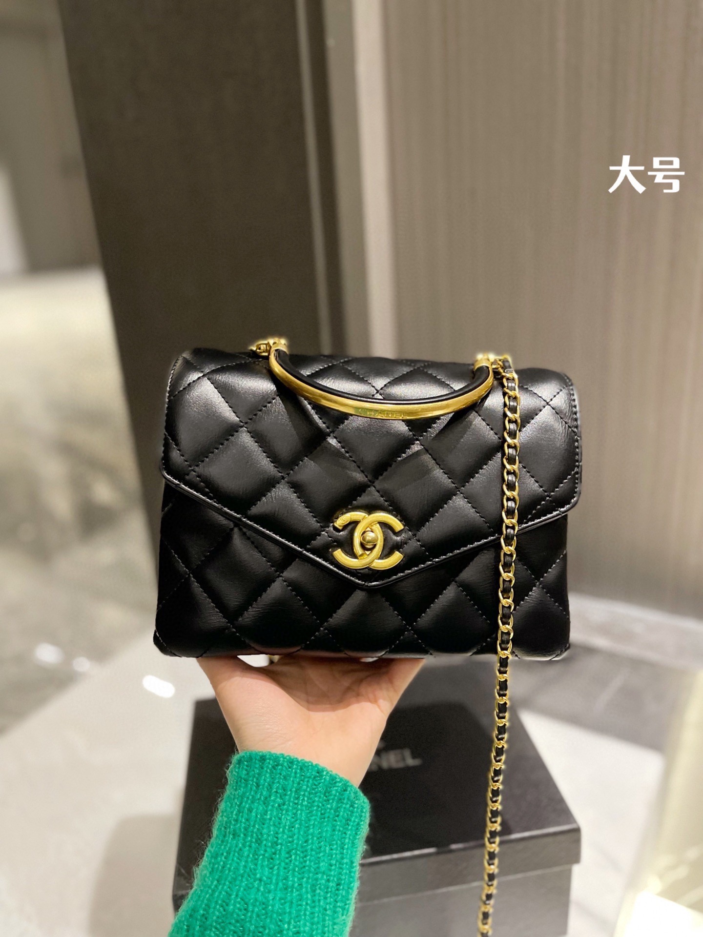 Chanel 51.99$ code 472-5944-R gallery