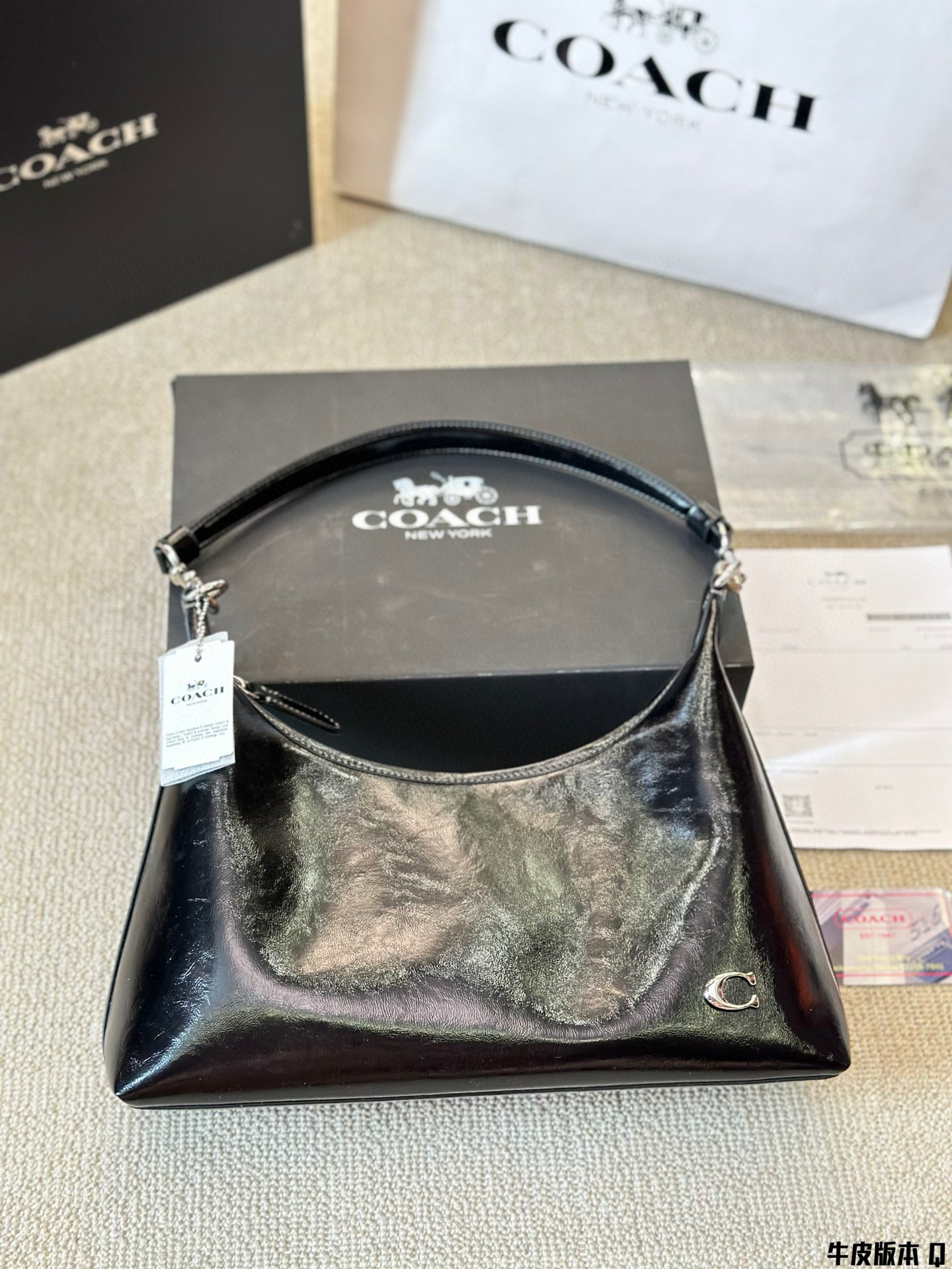 Coach  60.76$    CODE 306-7023-R gallery