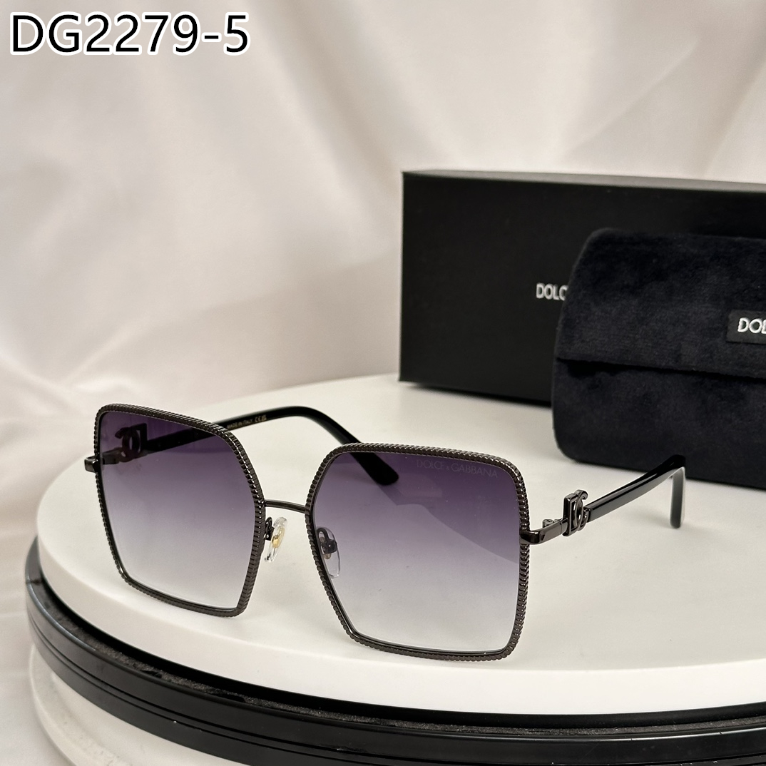 D&G $55 gallery