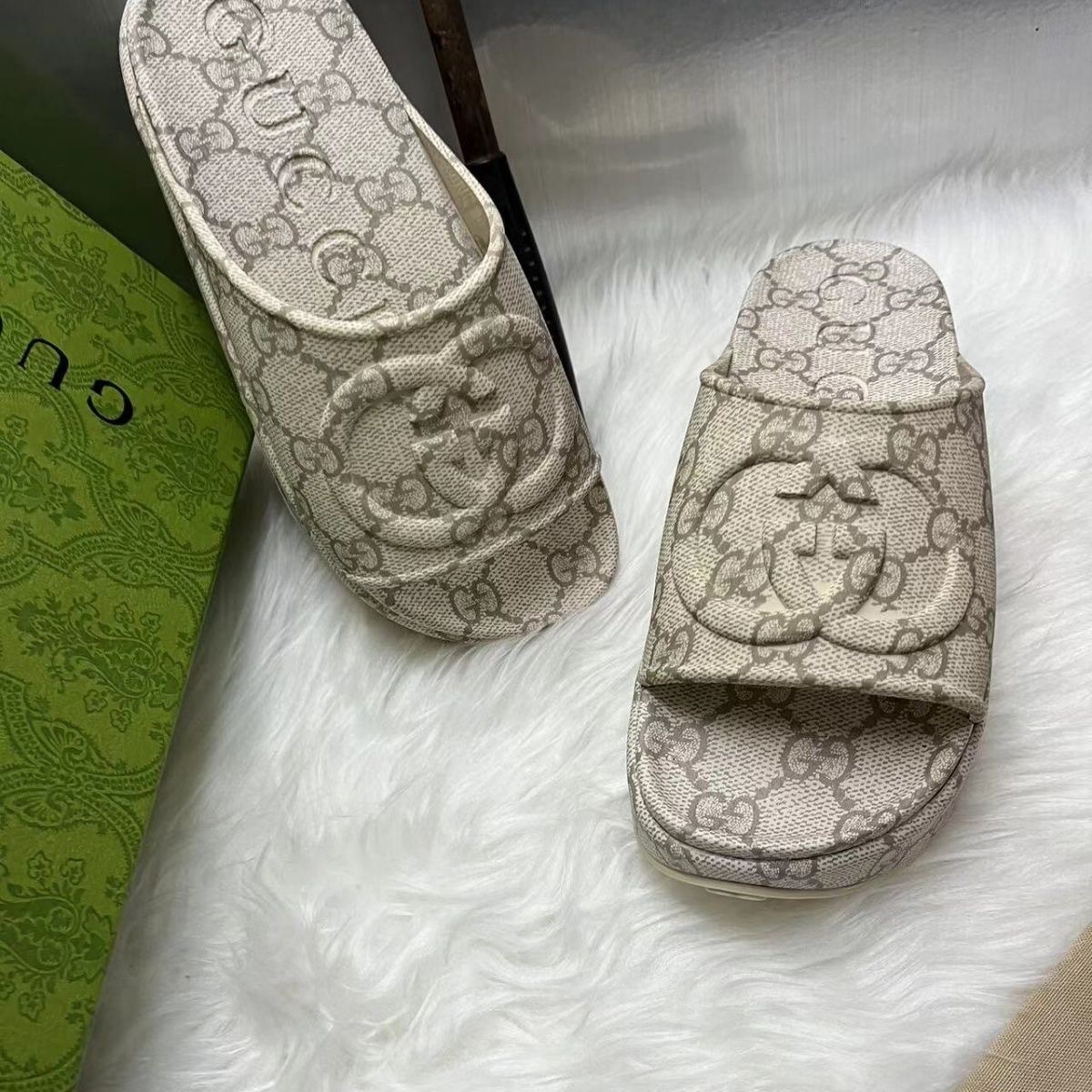 GUCCI 5AAAAA  42$     9492-T gallery