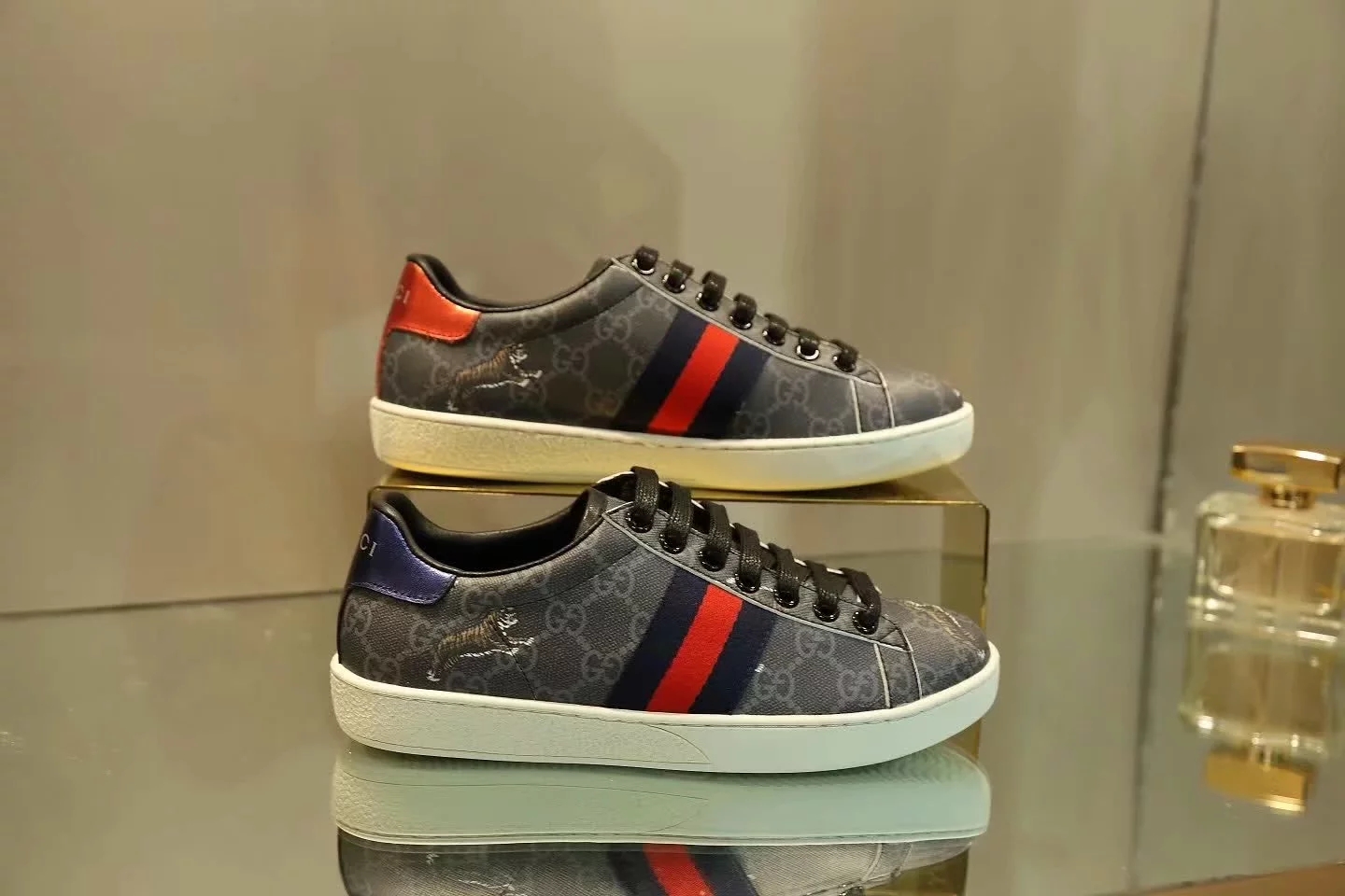 GU.CCI $72 gallery