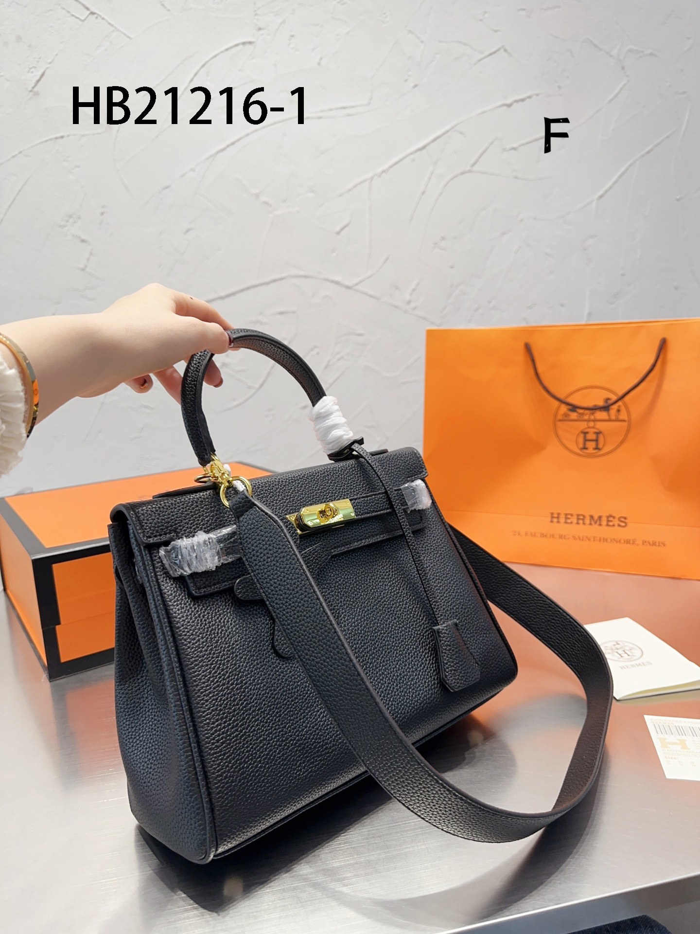 HERMES $75 gallery