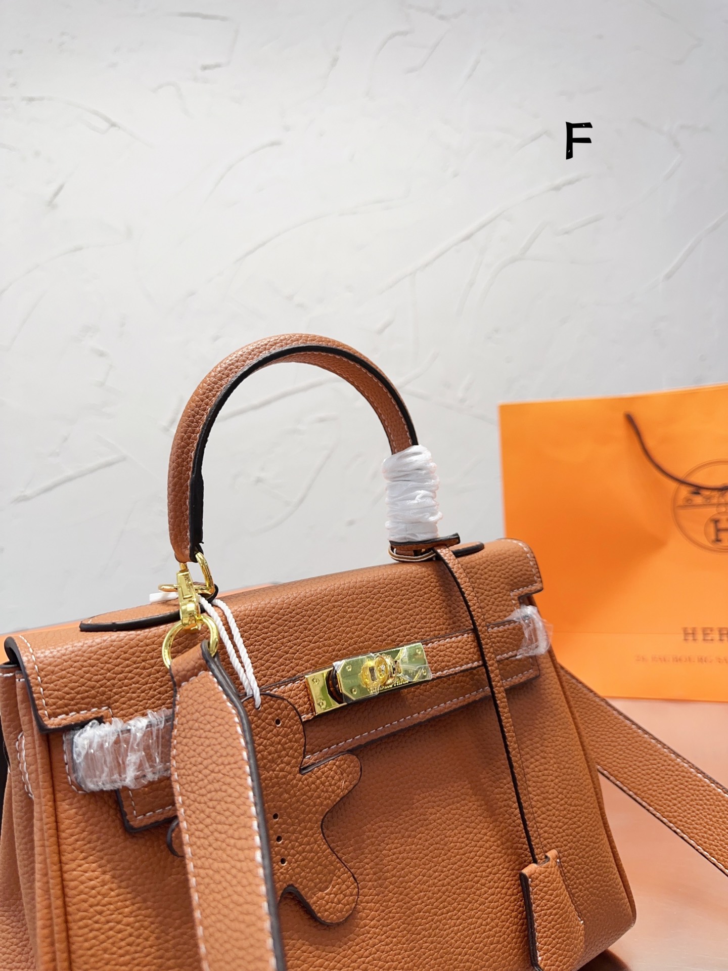 HERMES $75 gallery