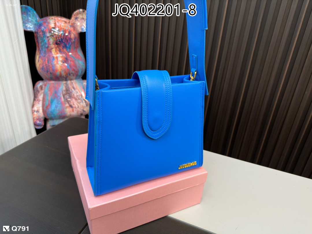 JACQUEMUS $69 gallery