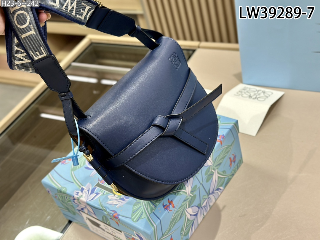 LOEWE $81 gallery