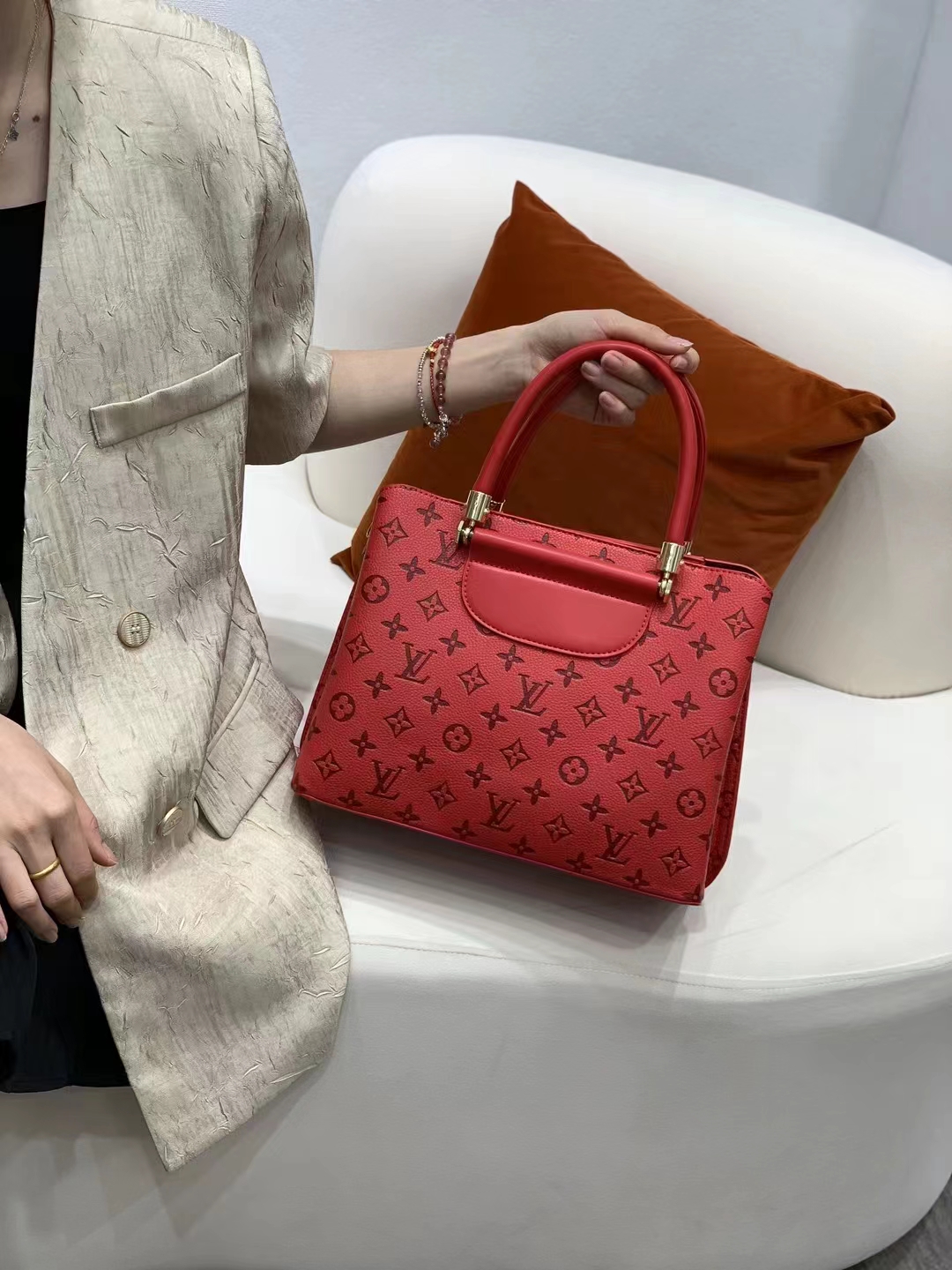 LV 41.99$     CODE 404-7003-R gallery