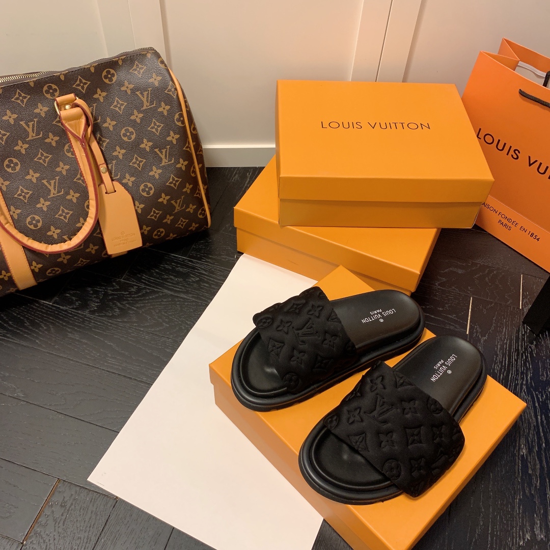 LV 44.99$ code 449-5807-R gallery