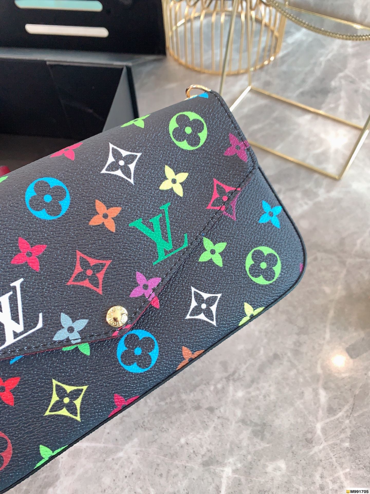 LV $51 gallery