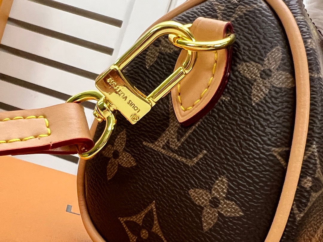 LV $51 gallery