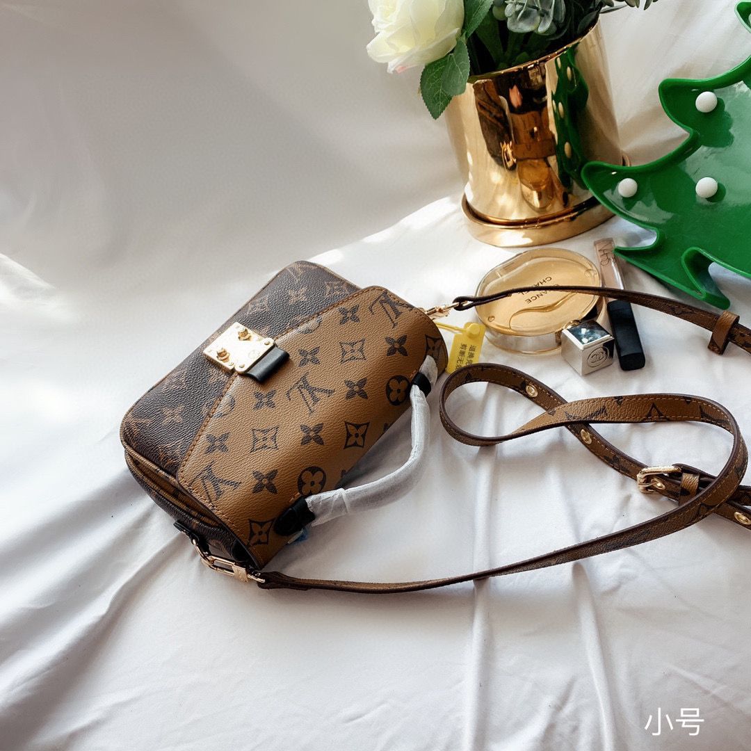 LV $52 gallery