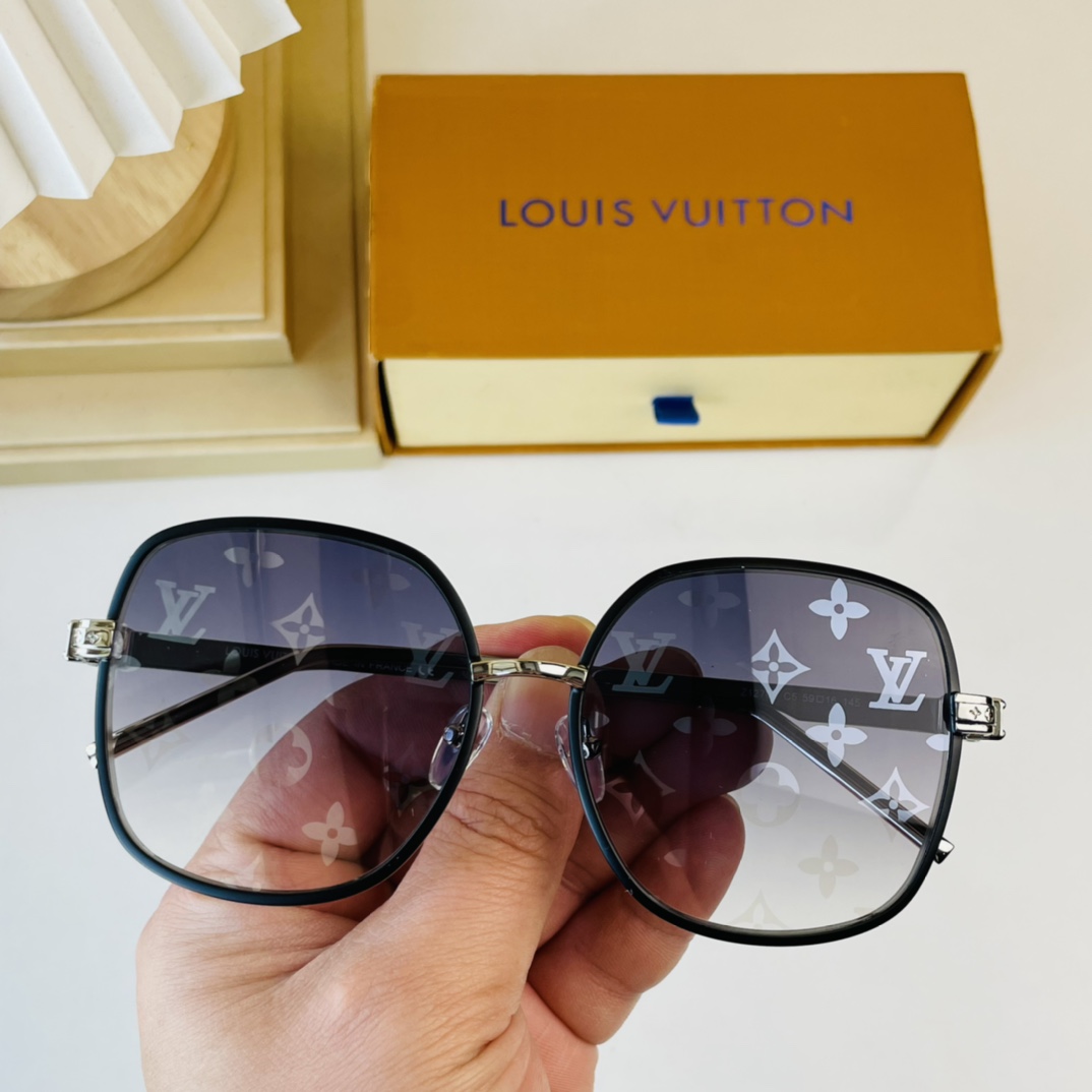 LV $52 gallery