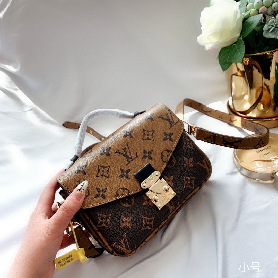 LV $52 gallery