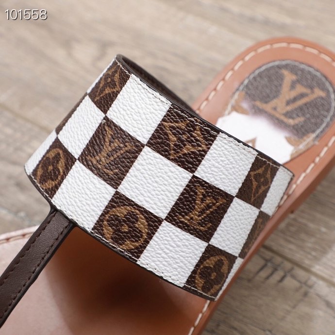 LV $52 gallery