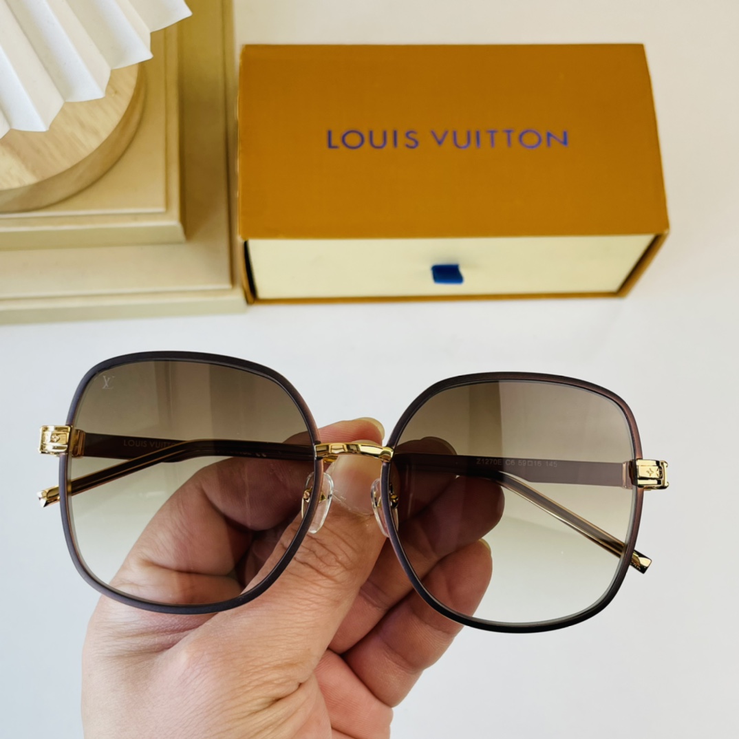 LV $52 gallery