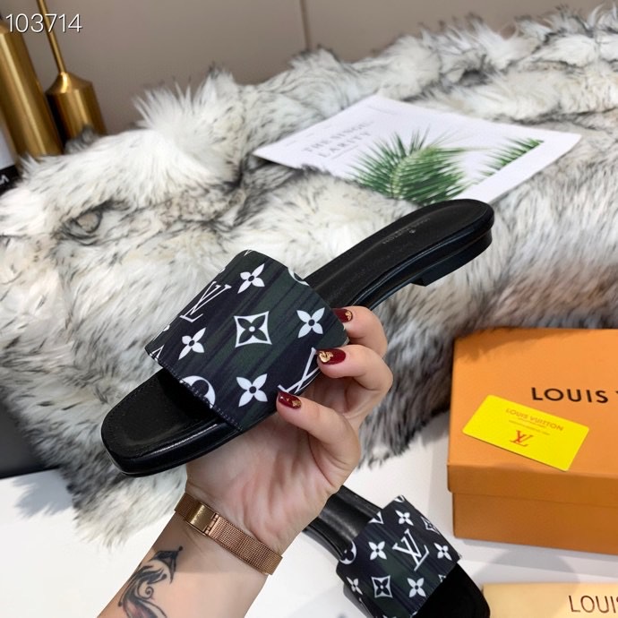 LV $53 gallery