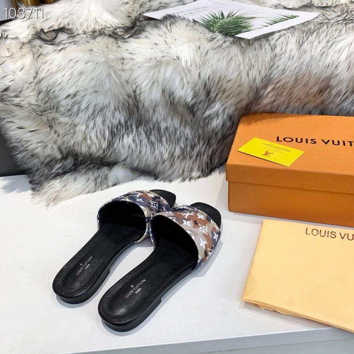 LV $53 gallery