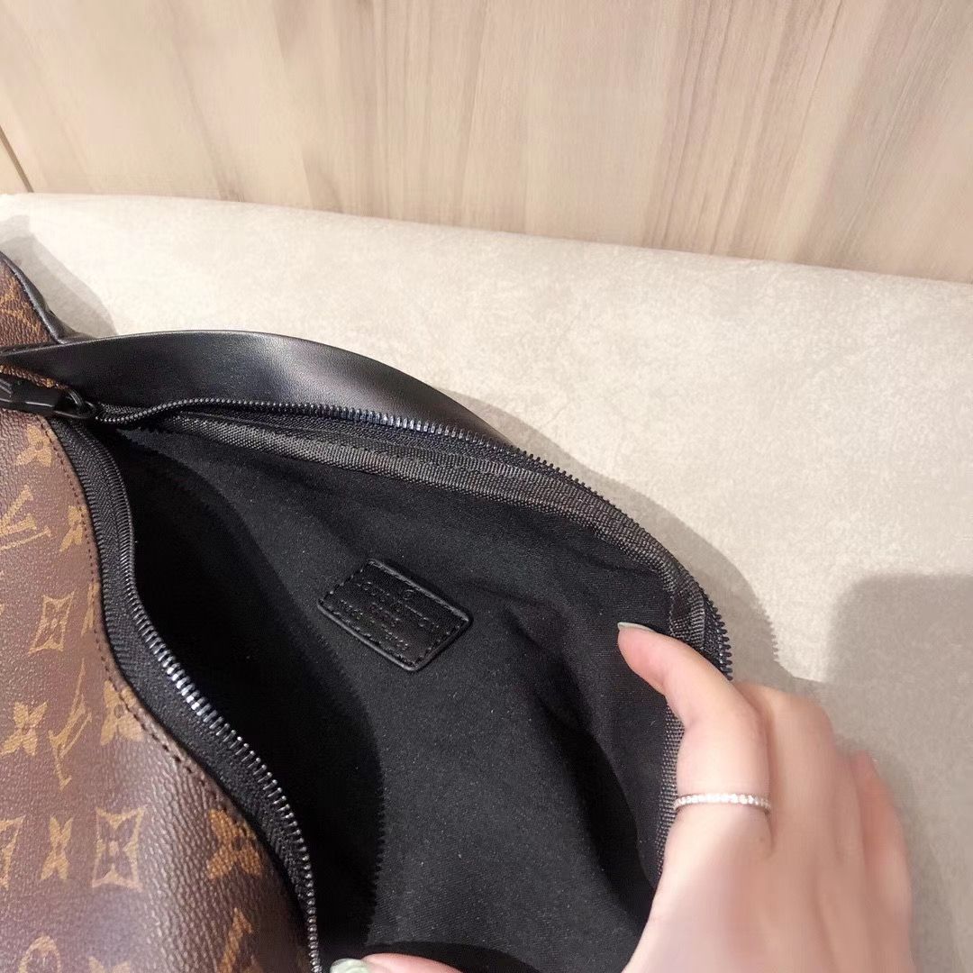 LV $53 gallery