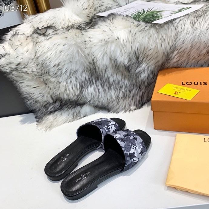 LV $53 gallery