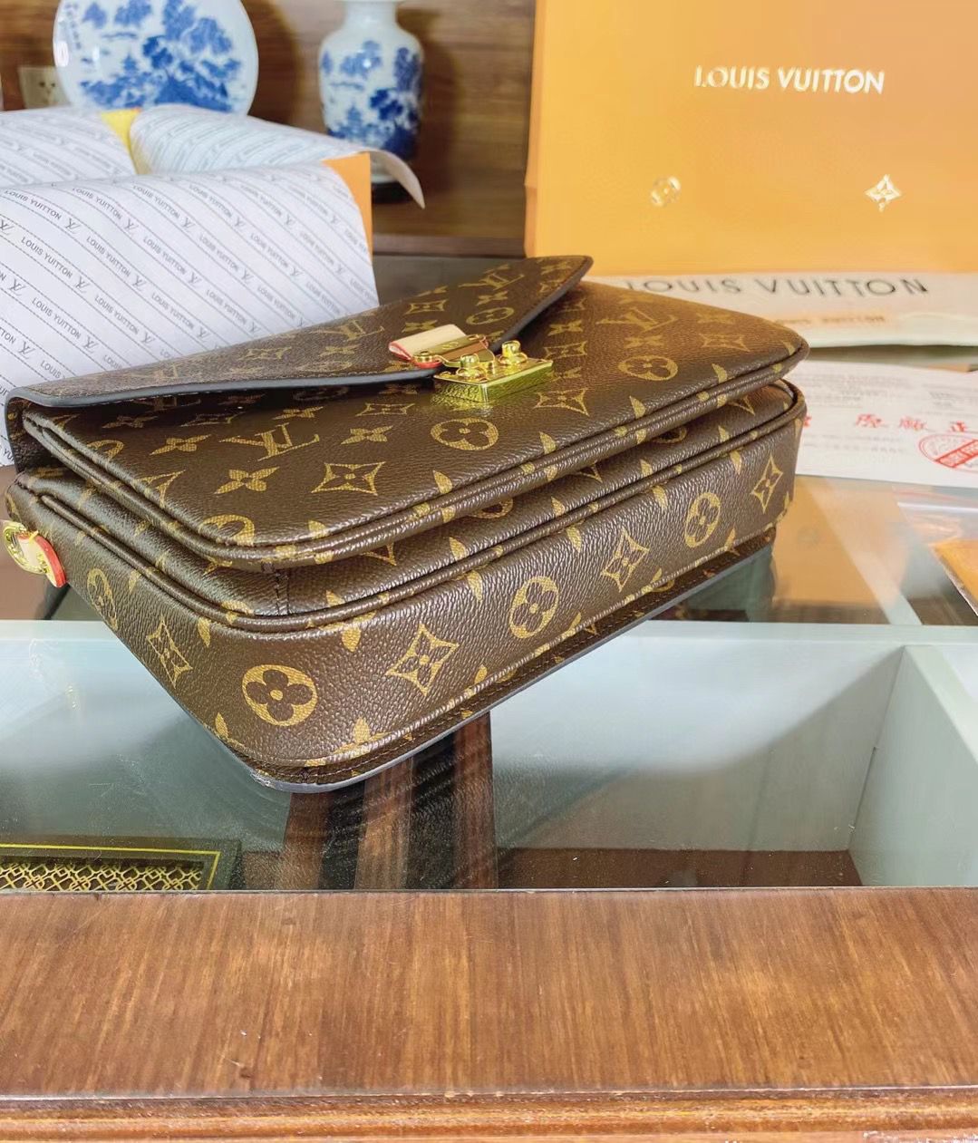 LV $54 gallery