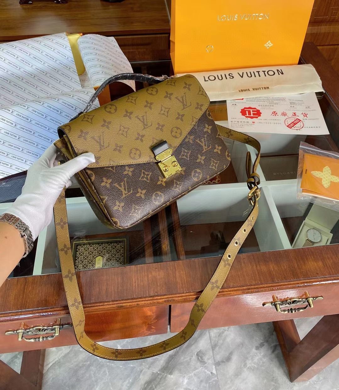 LV $54 gallery