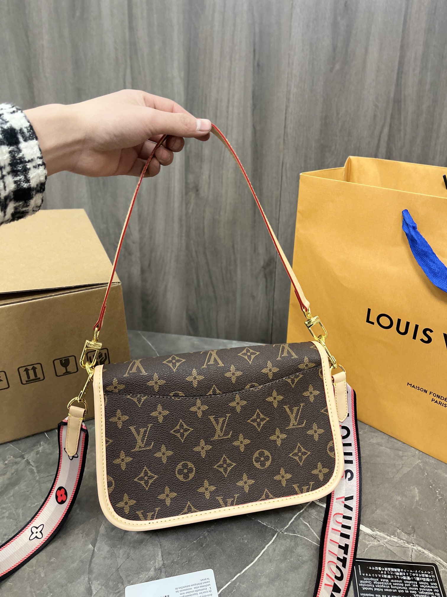 LV $55 gallery