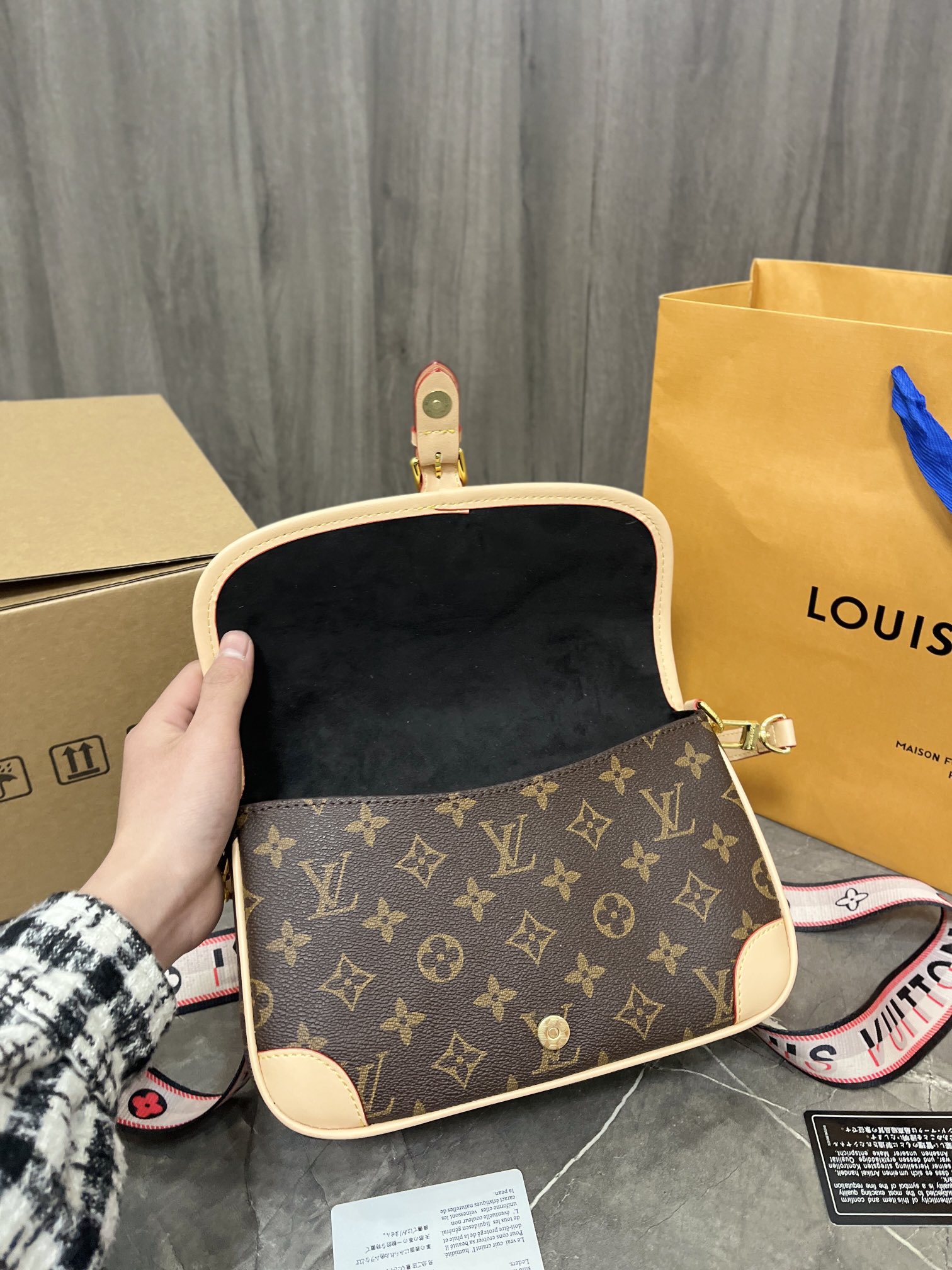 LV $55 gallery