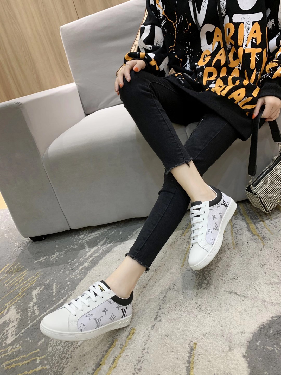 LV $58 gallery