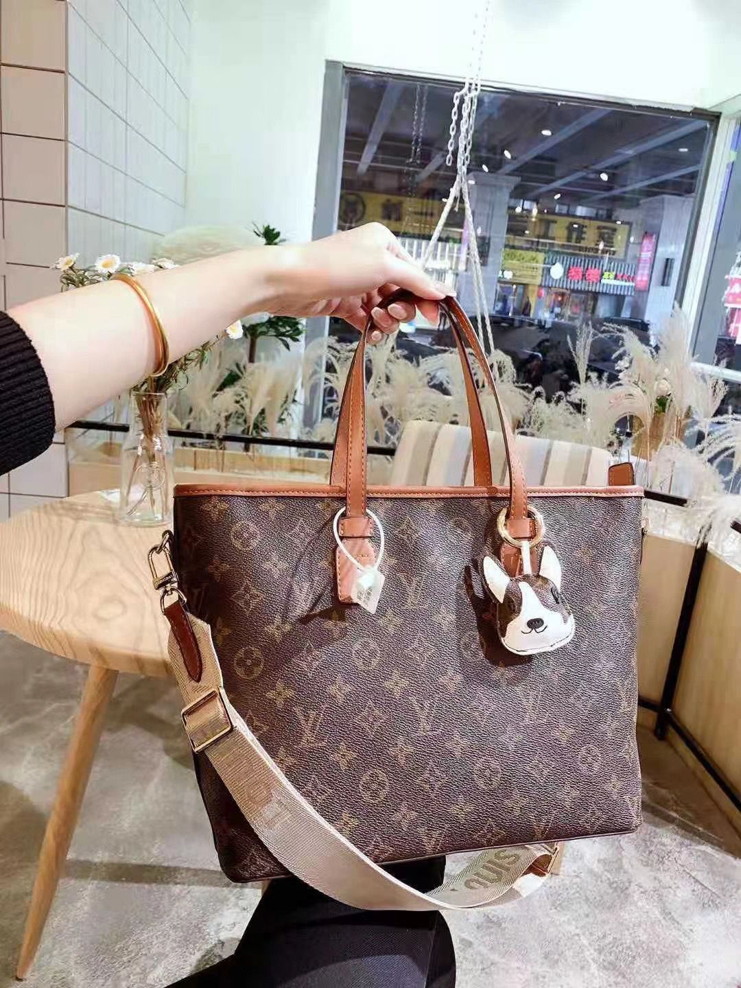 LV $58 gallery