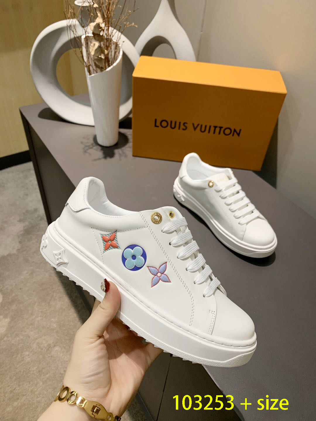 LV $58 gallery