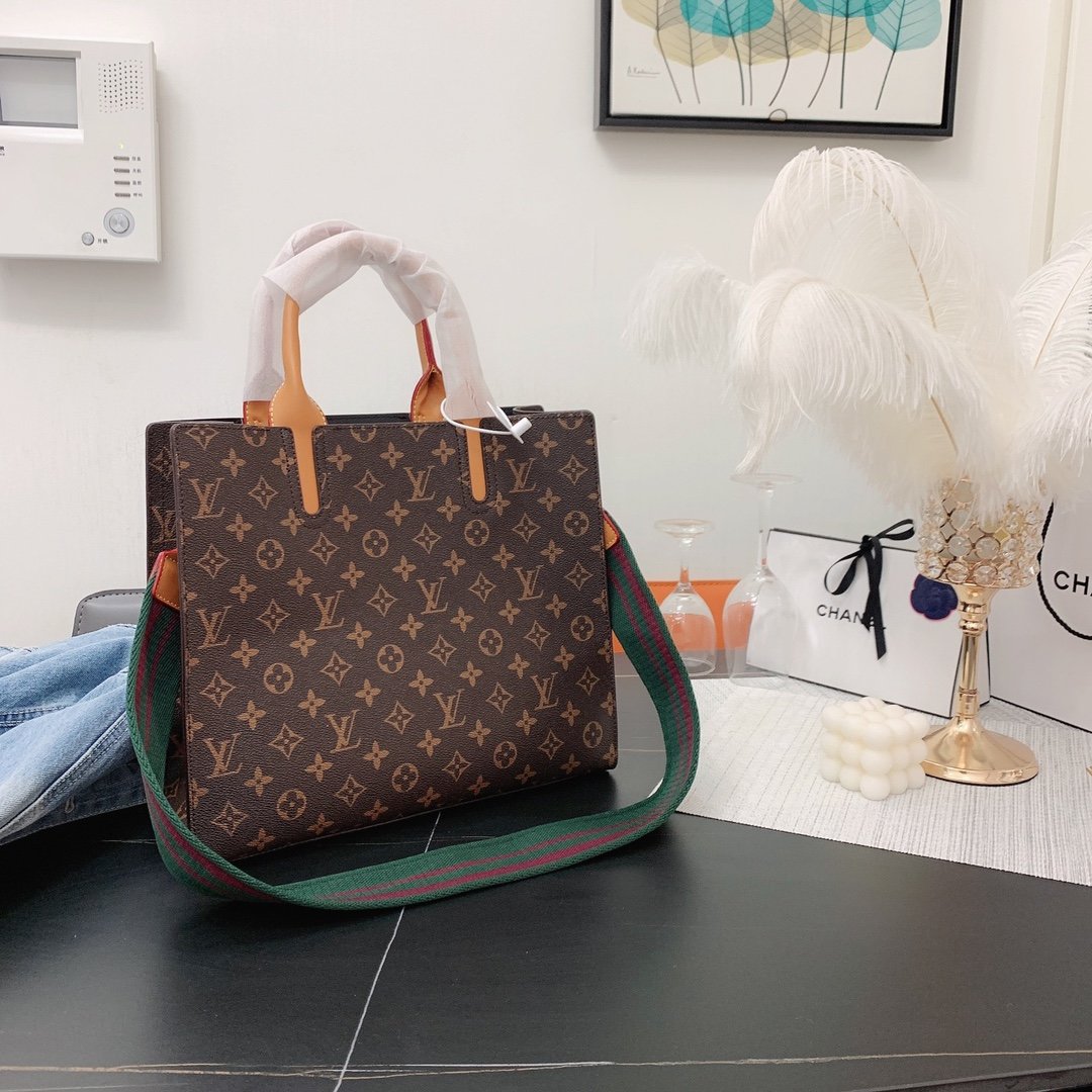 LV $58 gallery