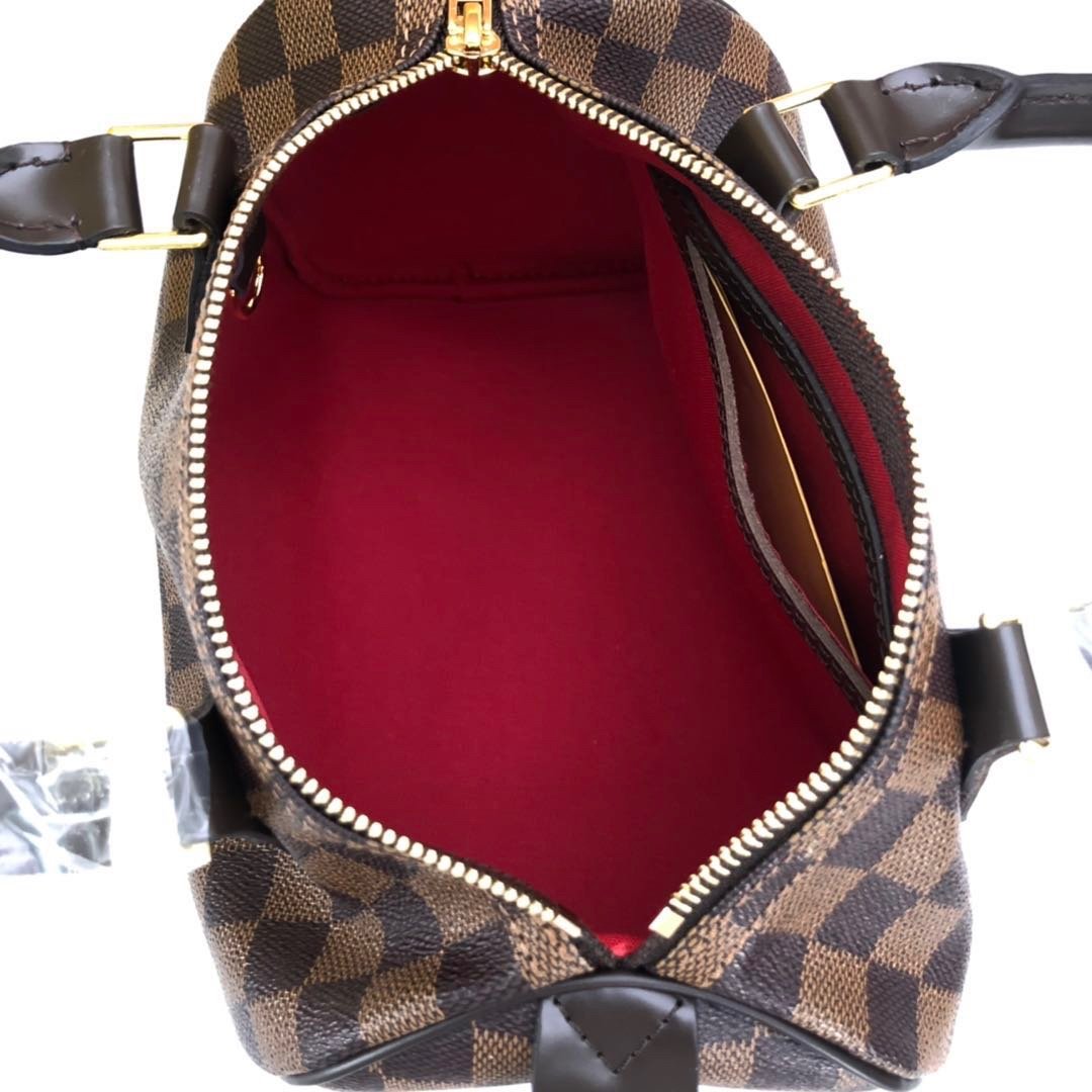 LV $58 gallery