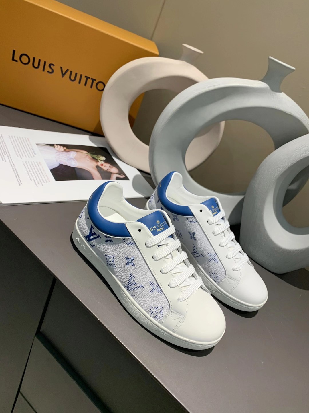 LV $58 gallery