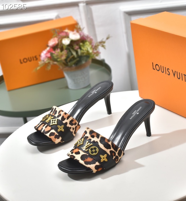 LV $60 gallery