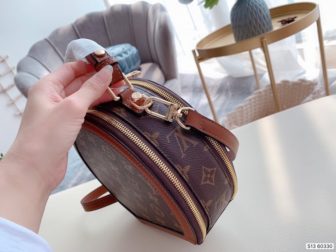 LV $60 gallery