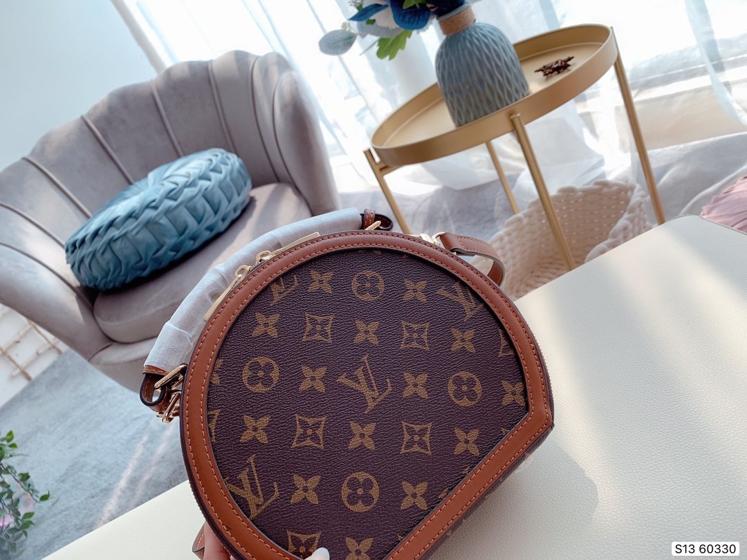 LV $60 gallery