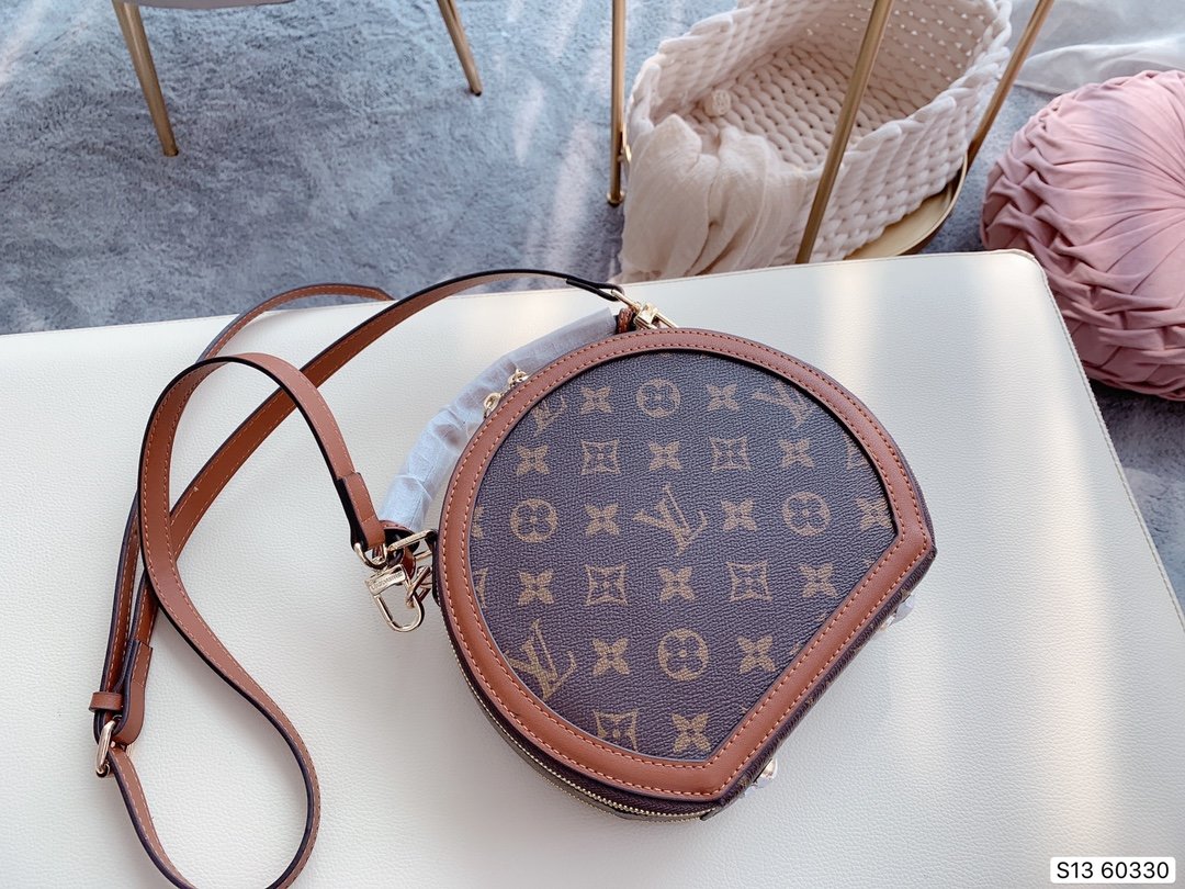 LV $60 gallery