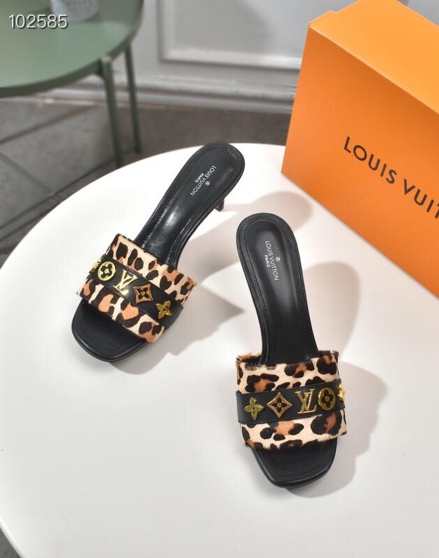 LV $60 gallery