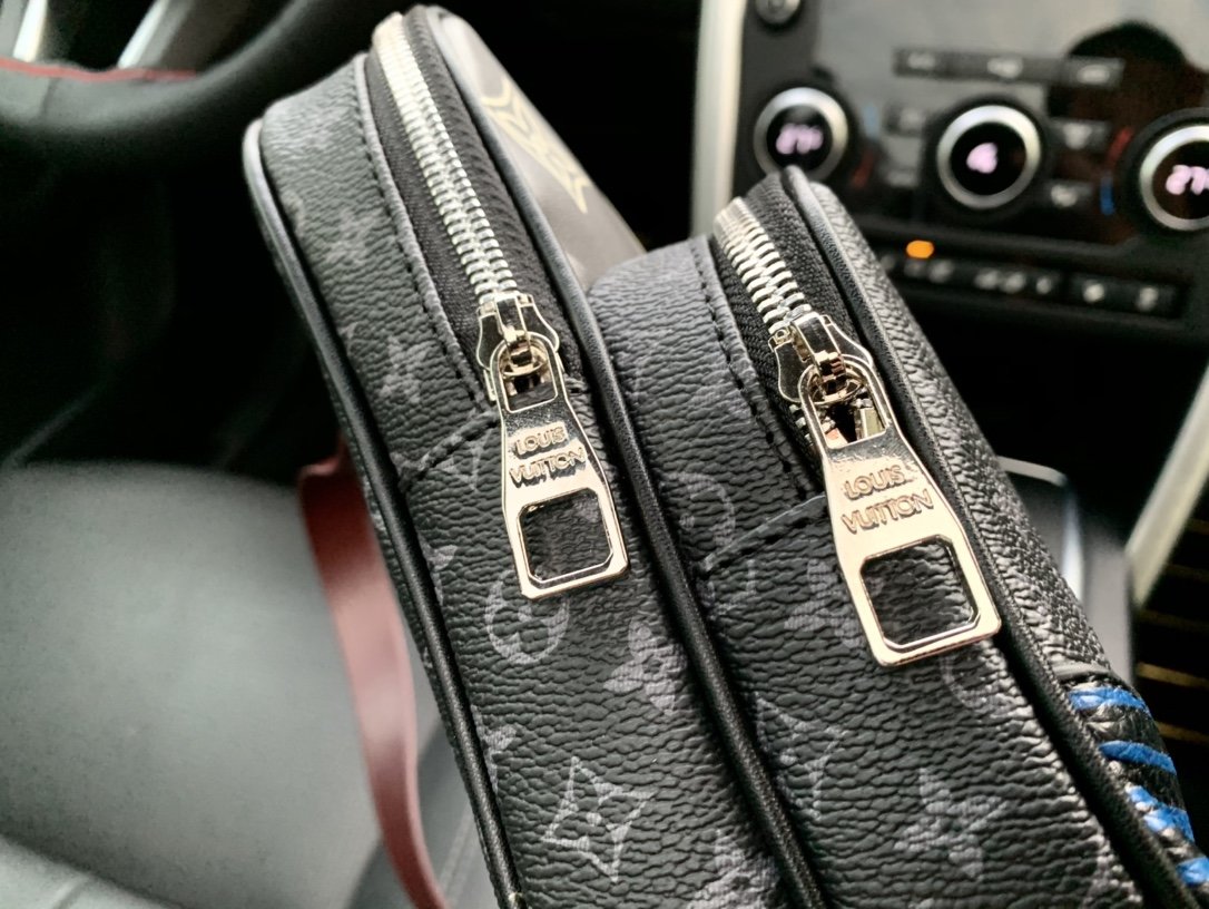 LV $60 gallery