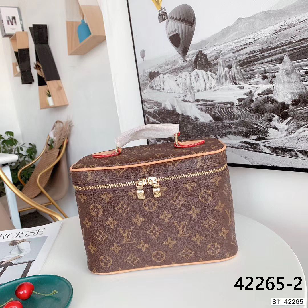 LV $60 gallery