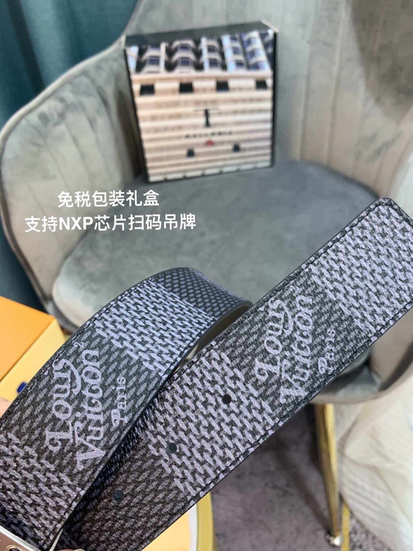 LV $60 gallery