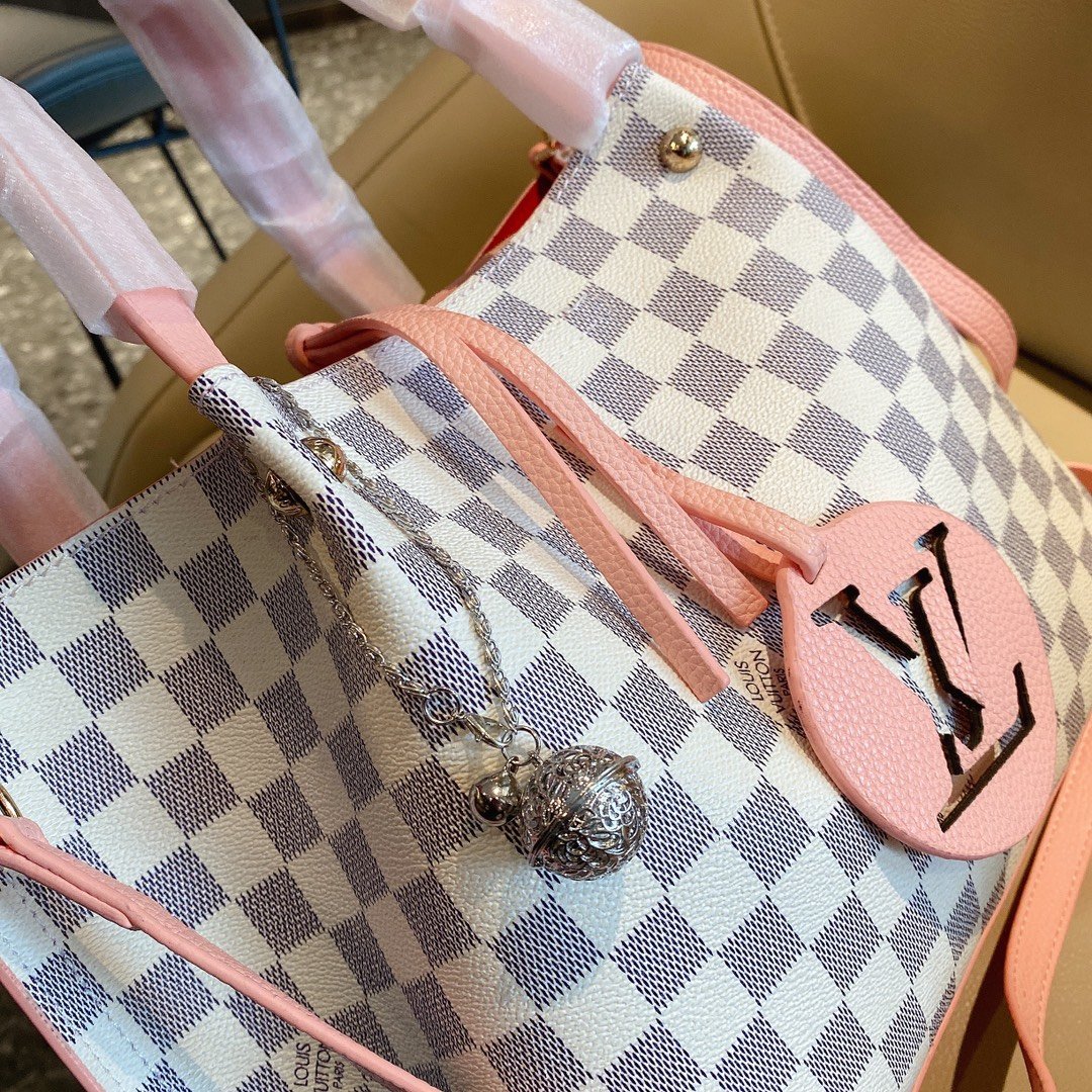 LV $60 gallery