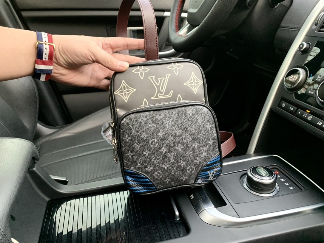 LV $60 gallery