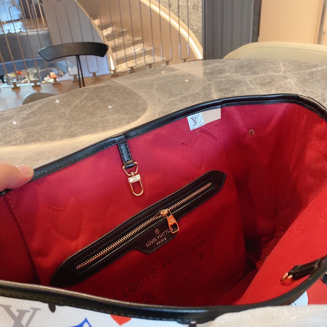 LV $60 gallery