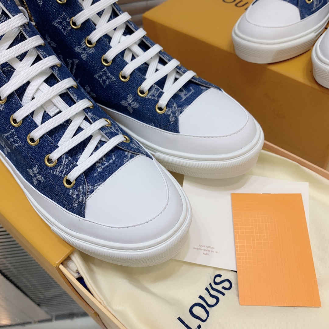 LV $61 gallery